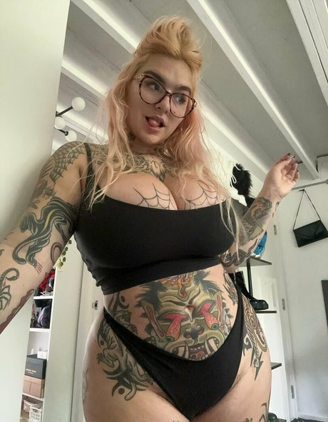 stupiderandhotter star xxx archive