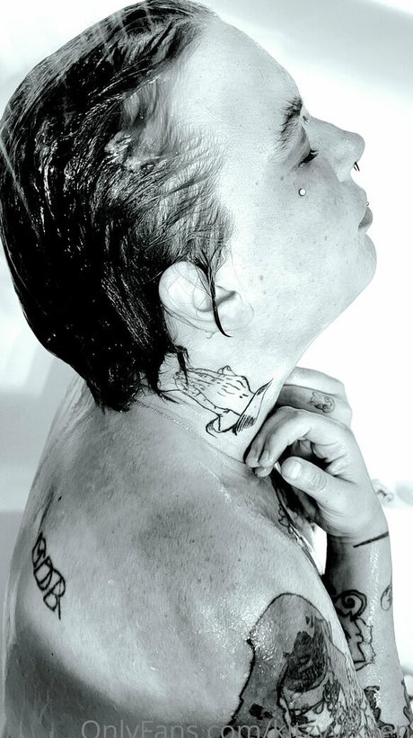 kitzyvixxen model sex archive