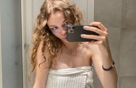 molllyy pornstar sex img