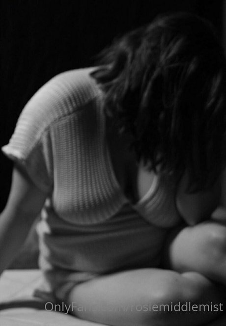 rosiemiddlemist best model photos