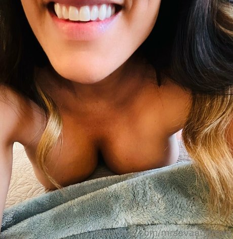 MrsAvaAndrews hd actress picture