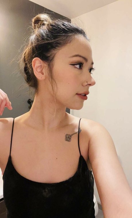 Laceyisanerd xxx model pic