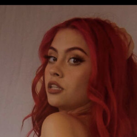 Iamkittycosplay nudes actress pics