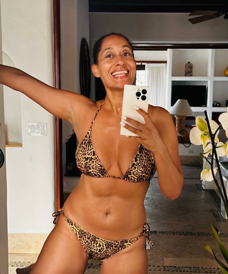 Tracee Ellis Ross nice actress image