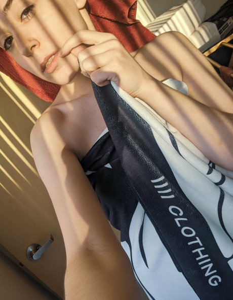 ardentabsol model erotic pic