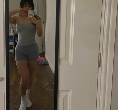 Luhhisa pretty model image