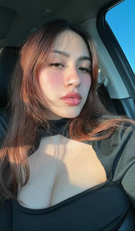 kimmyroxana model pretty photo