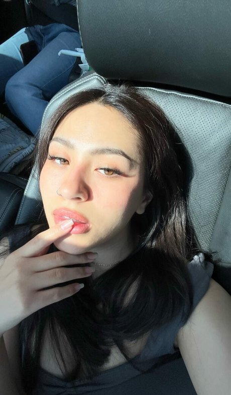 kimmyroxana erotic star pic