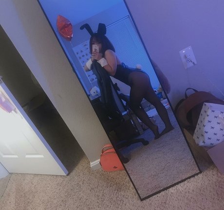 eunamiku model free pic