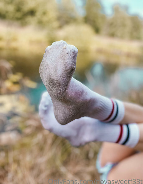 novasweetf33t adult model picture