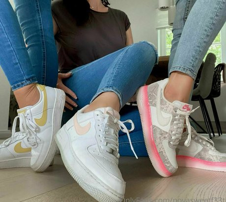 novasweetf33t star naked gallery