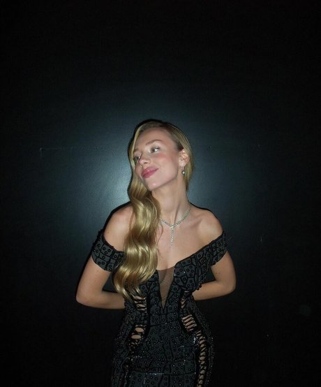 Ester Exposito best actress pictures