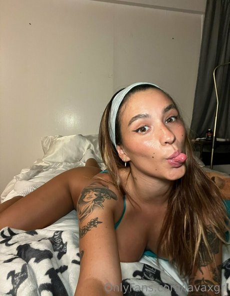 lavaxgrl model naked pics