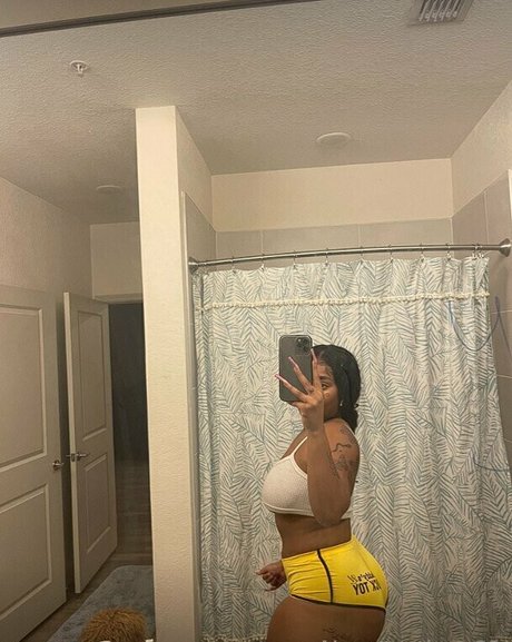 Nevvycakes art pornstar picture