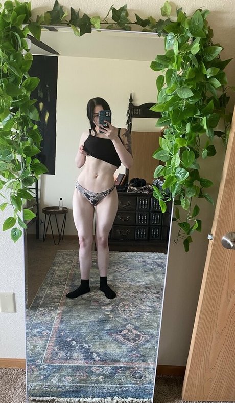 estherlynnriefree exclusive actress photo