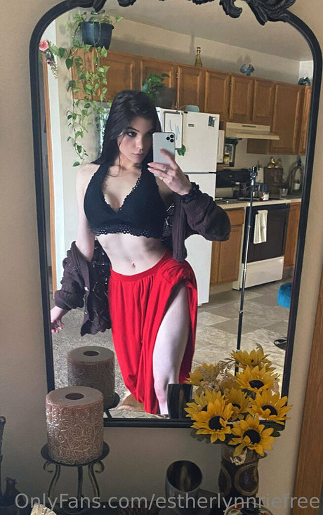 estherlynnriefree star porn picture