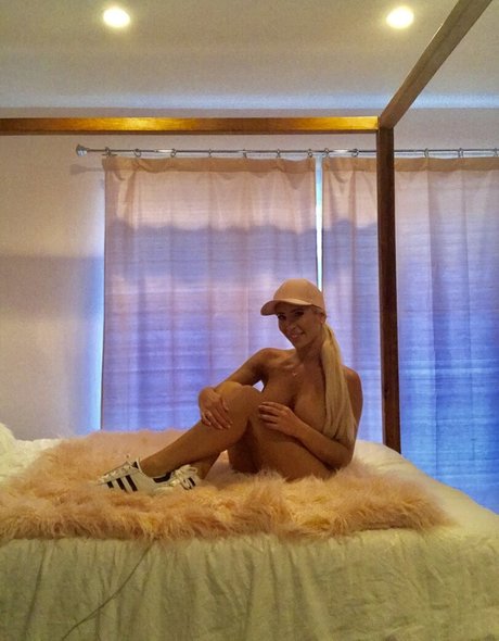 tashareign model free photos