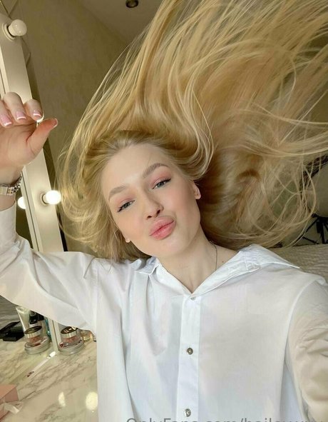 haileycherry star top archive