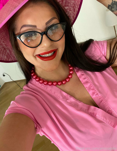 a j realone hot actress images