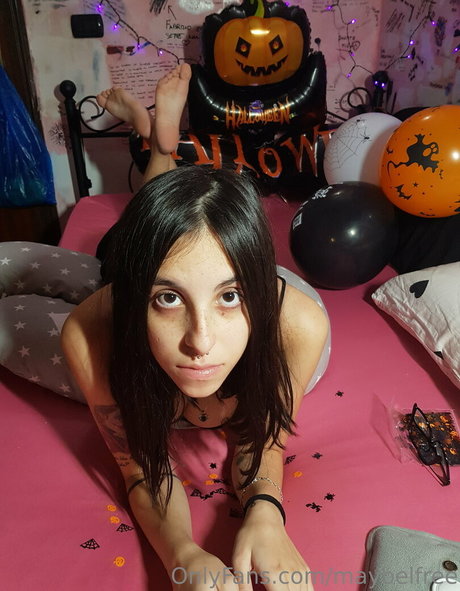 maybelfree porn model img