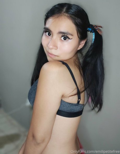 emilipetitefree perfect pornstar images