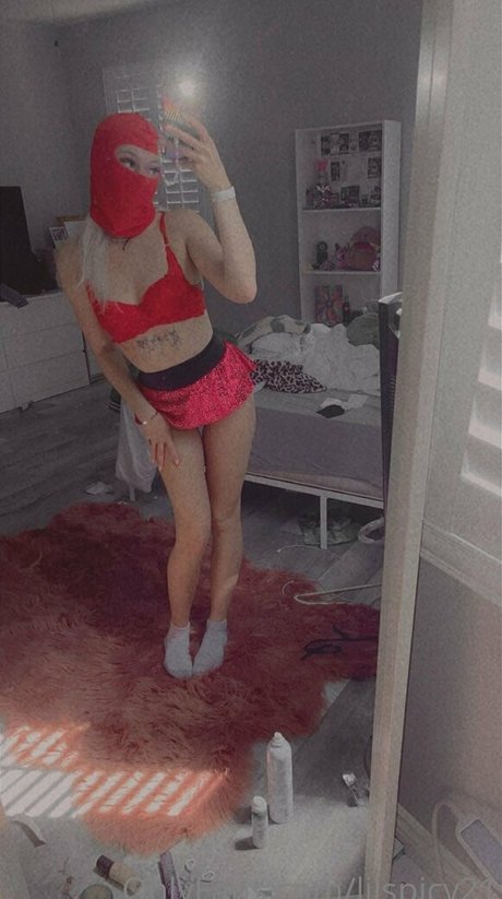 lilspicy21 model porn images