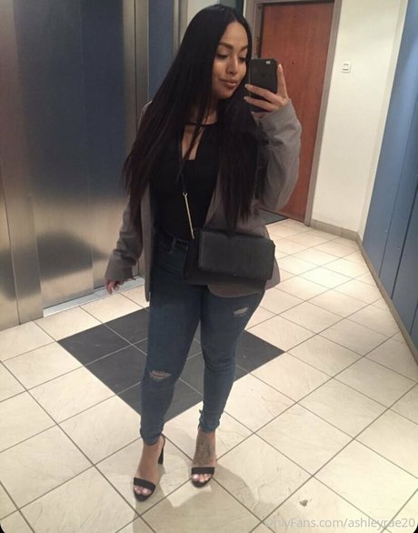 ashleyrae20 star erotic photo