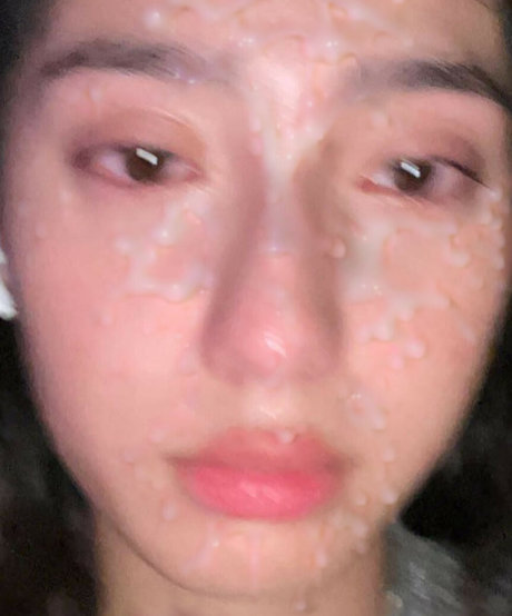 Sabrina Pezeshkian model sexy img