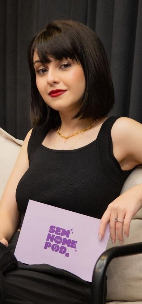 Klara Castanho erotic pornstar gallery