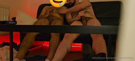 anto goes hunting model art pic