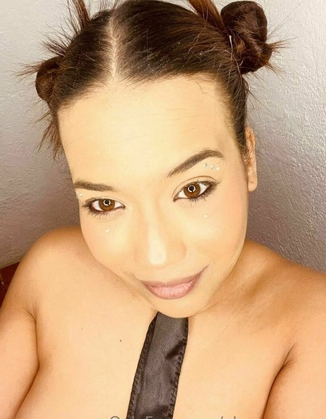 alexaqueenx star high quality images