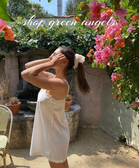 Phoebe Tonkin model hot image