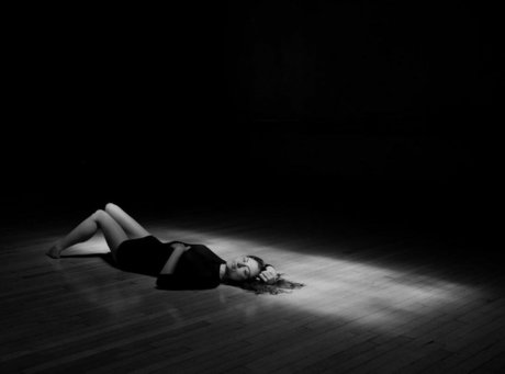 Phoebe Tonkin erotic star picture