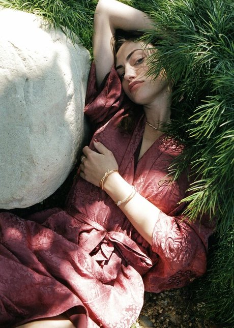 Phoebe Tonkin pornstar exclusive pictures