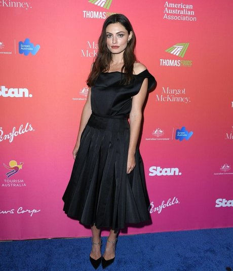 Phoebe Tonkin star hot photos