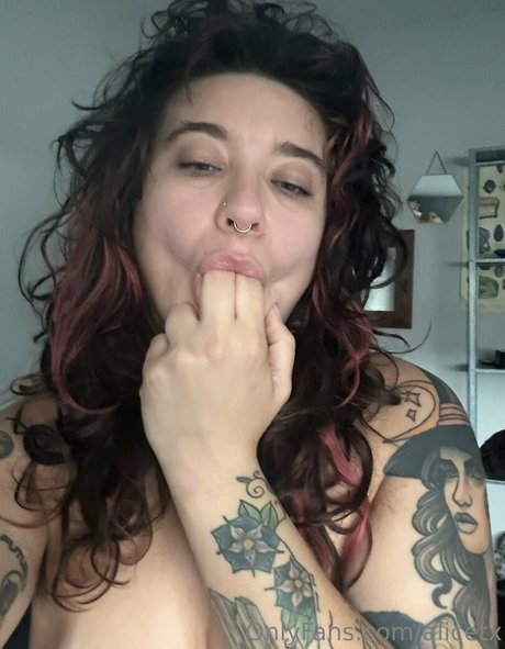alicetx pornstar nude archive