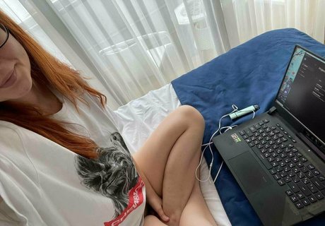 Evie Davis model pretty pics