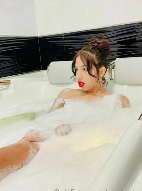 marinetv model erotic pics