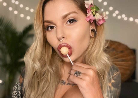 dilylabloom pornstar erotic pic