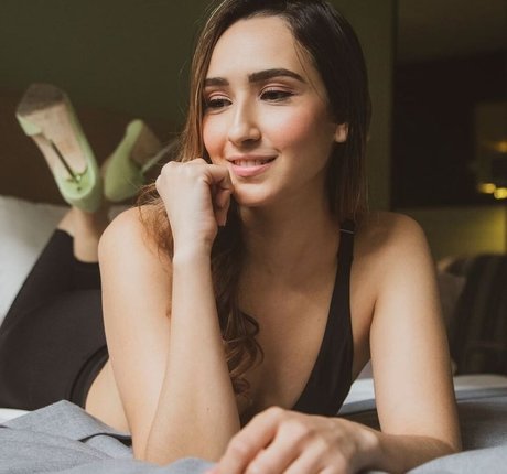 Yuu Garcia high quality model images