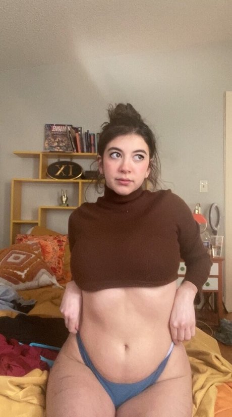 Savannah Straff nice model img