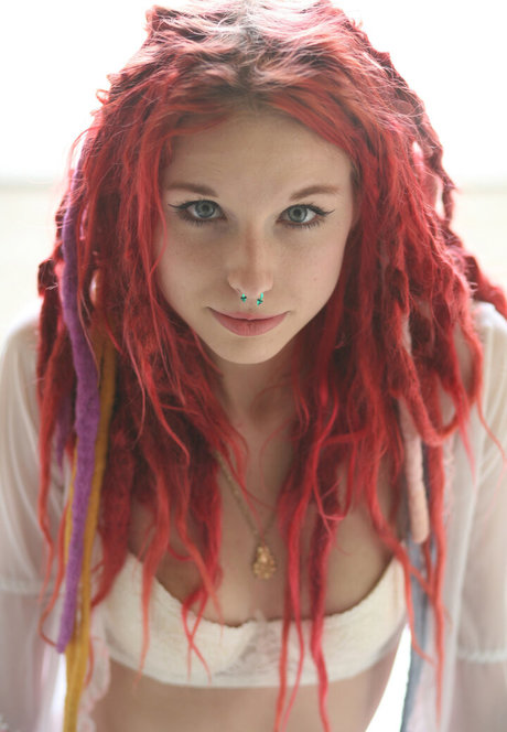 Alorali model art pics