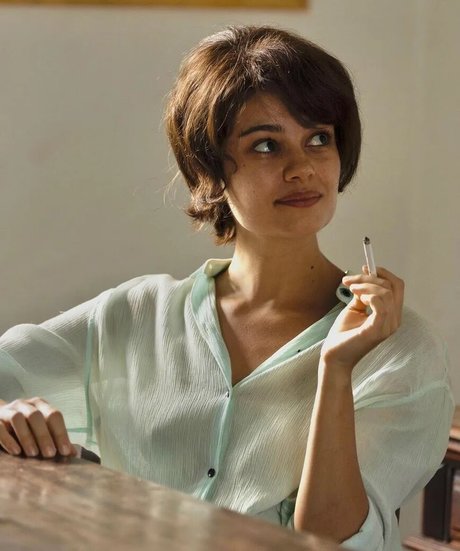 Sophie Charlotte sex model pictures