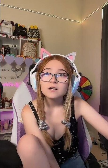 Lyssaurora pornstar erotic gallery