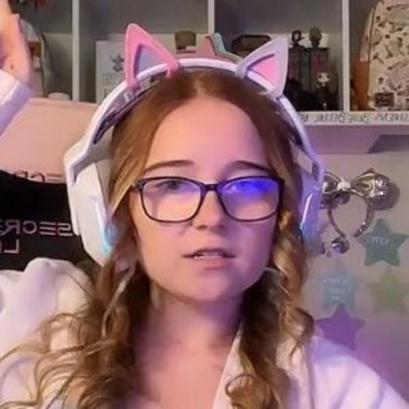 Lyssaurora sexy pornstar gallery