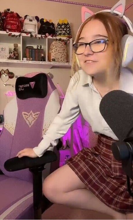 Lyssaurora pornstar free img