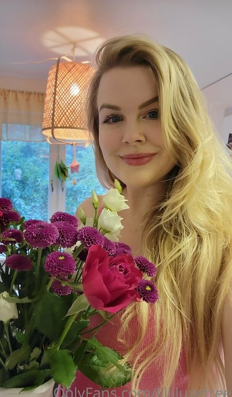 lilliluxefree pornographic actress image