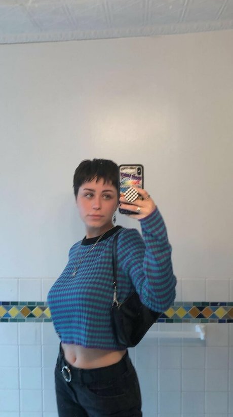 mtvsjackass model exclusive pictures