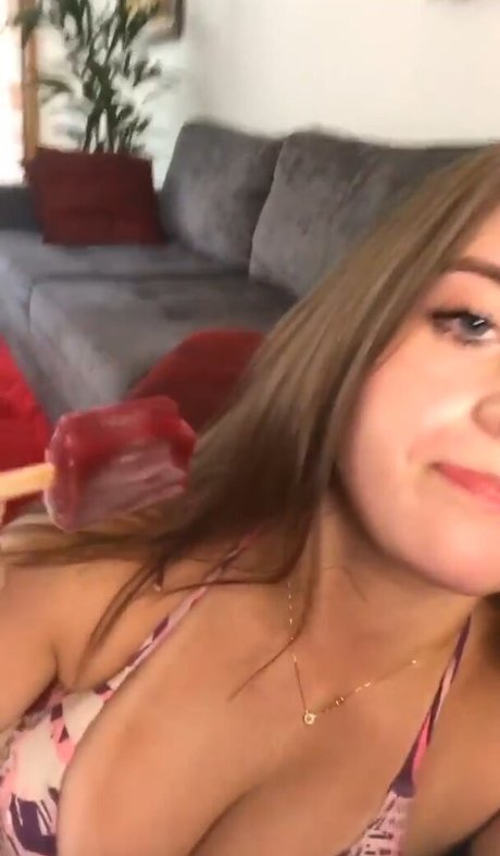 Gabi Amaral xxx star img