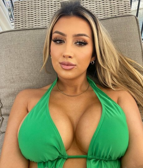 misslexiswilsonn perfect model pic